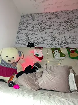 Lili__taylor's cam snapshot