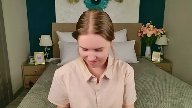 Alida_Brice's cam snapshot