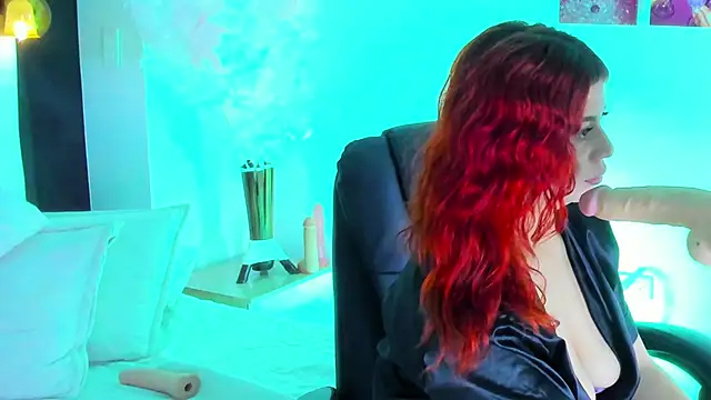 Emma_Sinclair_'s cam snapshot