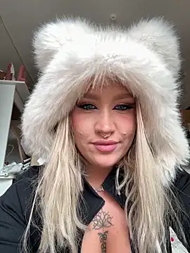 RollDolls's cam snapshot