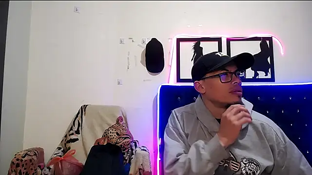 diego_sw09 live sex cam