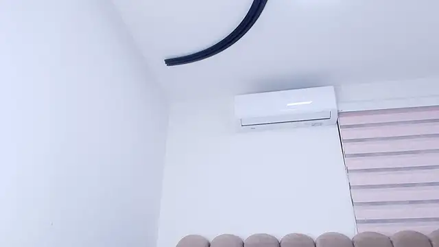 nicol_f's cam snapshot