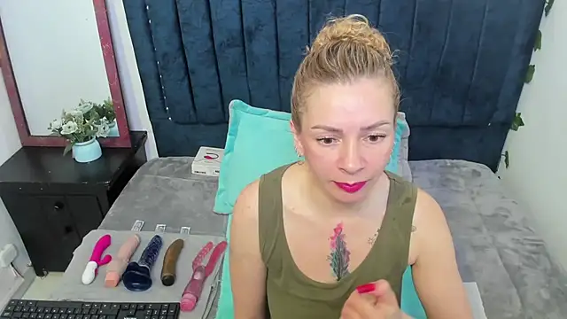 alaha_evans's cam snapshot