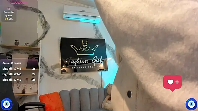 AnaRuiz1_'s cam snapshot