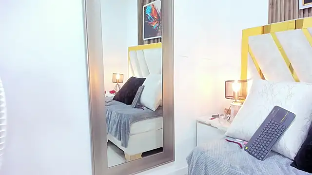 Chanel_hottest's cam snapshot