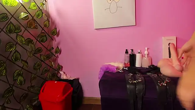 Amy_hoy69's cam snapshot