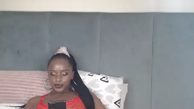 Jah-Queen's cam snapshot