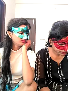 your_chandni04 live sex cam