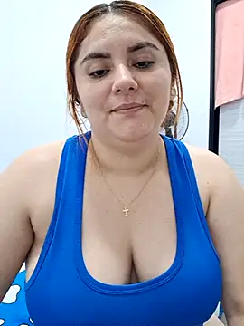 girl_redhead_bigtits's cam snapshot