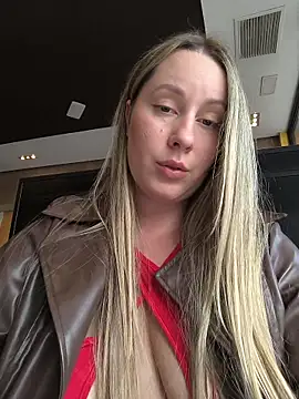 Mona_Plus's cam snapshot