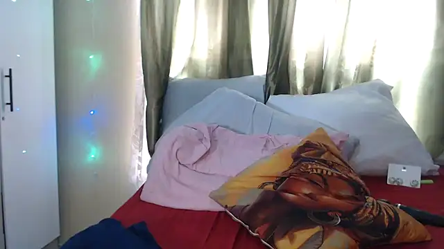 Foxybrownxx1's cam snapshot