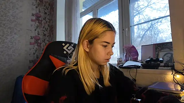 Witching_Moon's cam snapshot