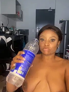 SexyDee025's cam snapshot