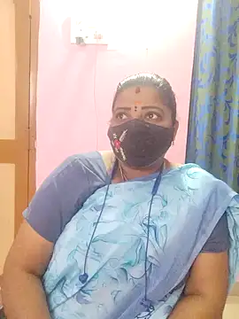 lathikaqueentamil's cam snapshot