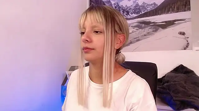 peyton_golden1's cam snapshot