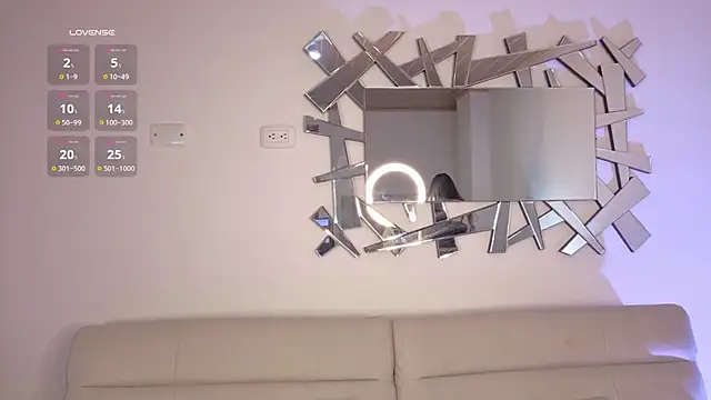 Eliie_Ruizz's cam snapshot