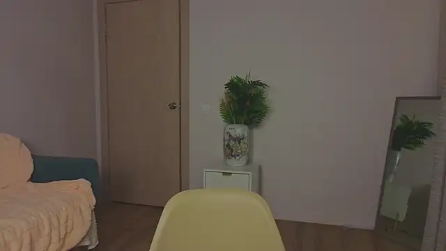 EmiliaDroll's cam snapshot