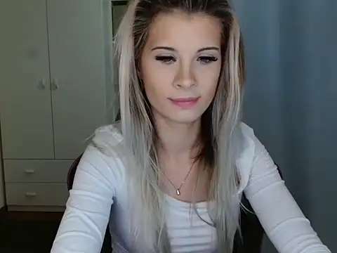 KristineGlow's cam snapshot