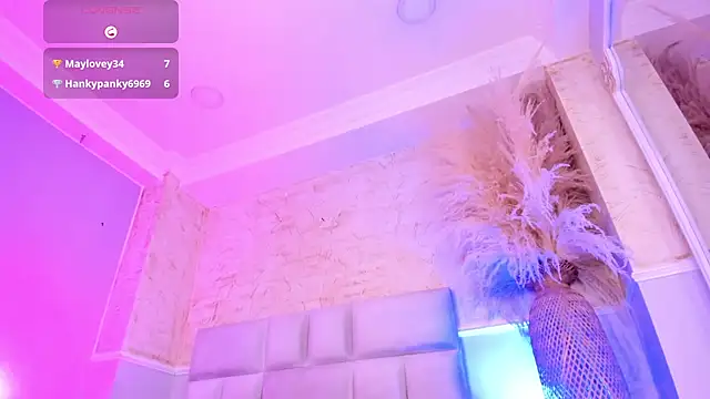 katierouge_'s cam snapshot