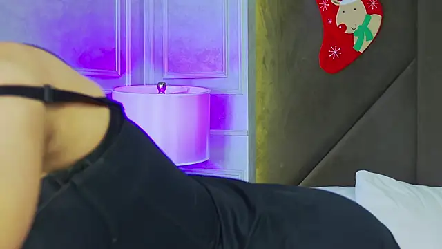 MarilynNova's cam snapshot