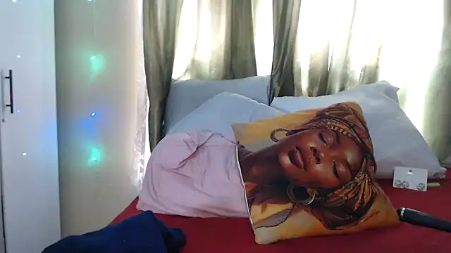 Foxybrownxx1's cam snapshot