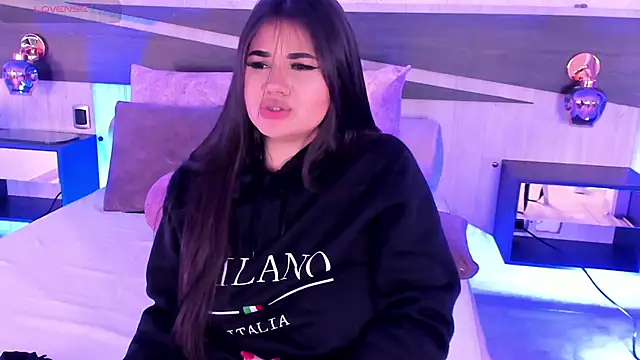 Adaa_Stone's cam snapshot