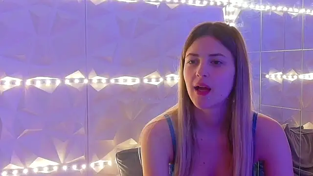 Aishha_'s cam snapshot