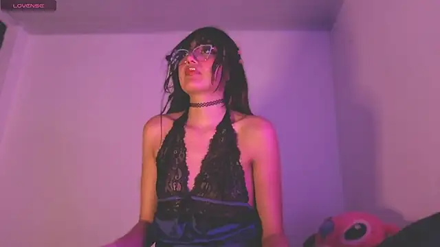 b_abysofy_'s cam snapshot