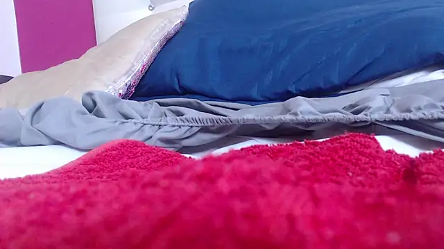 nextdoor_fantasy1's cam snapshot