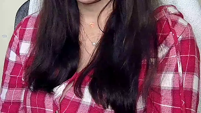 Naina_For_You's cam snapshot