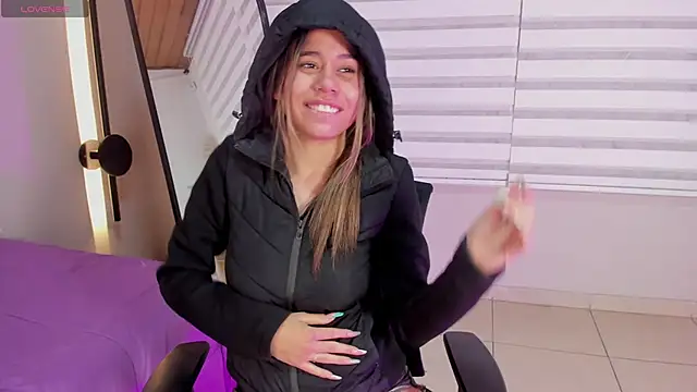 Rachell_criss's cam snapshot