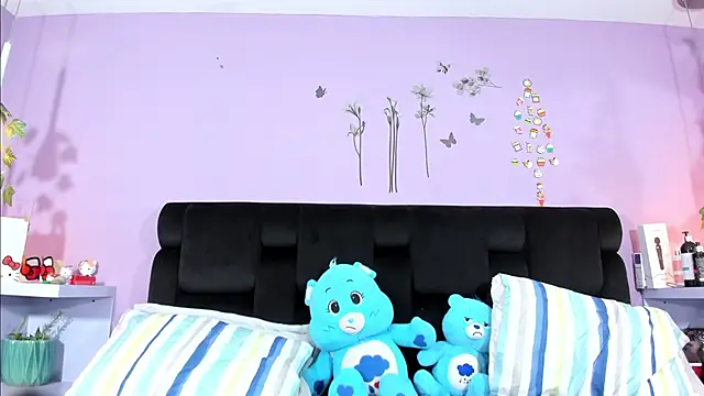 KendallWings's cam snapshot