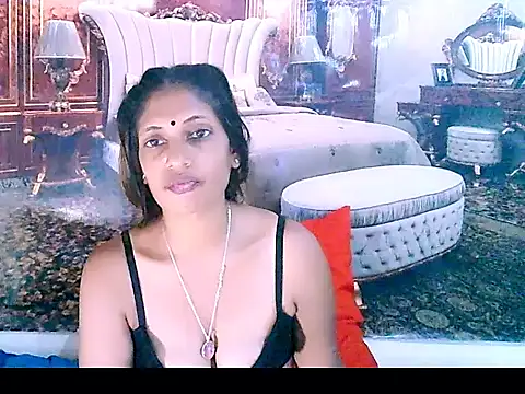 IndianHunnie69's cam snapshot