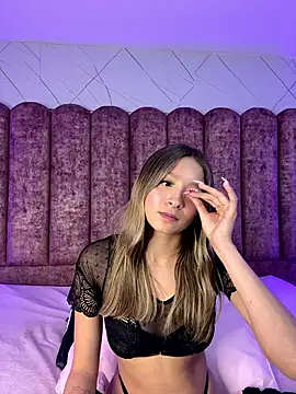 Victoria_Adams14's cam snapshot