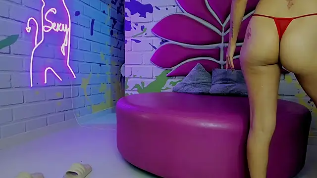 ValerySkinnyy's cam snapshot