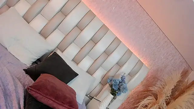 Ari_lynn_'s cam snapshot