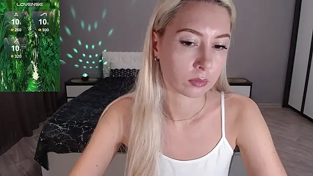 VictoriaTiger's cam snapshot