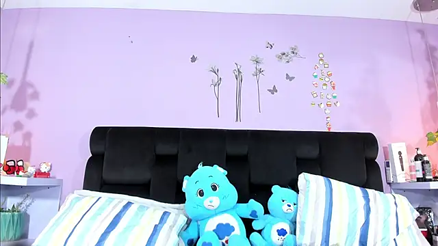 KendallWings's cam snapshot