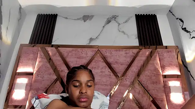 kandy_bronw's cam snapshot