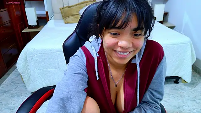 laureentt_'s cam snapshot