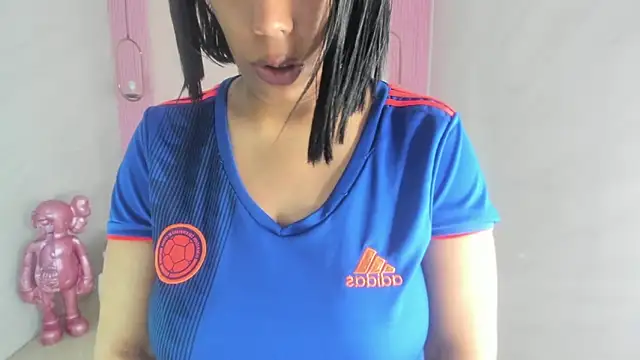 ambar_fox_s's cam snapshot