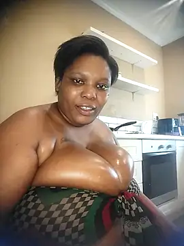 queenbusty's cam snapshot