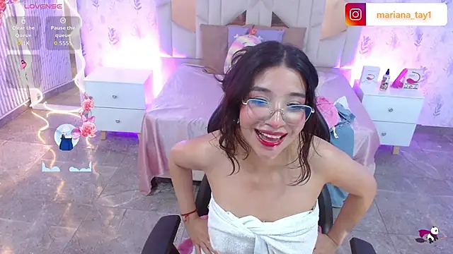 MARIANA_TAY1's cam snapshot