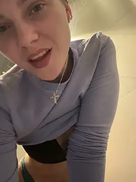 ValenciaShock's cam snapshot