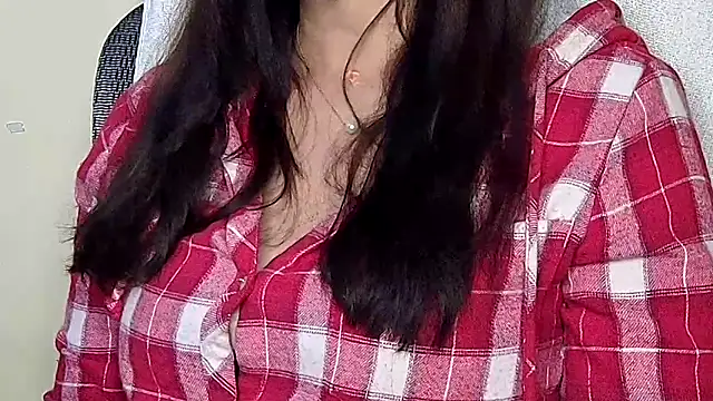 Naina_For_You's cam snapshot