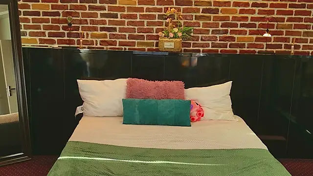 MeganSin_'s cam snapshot