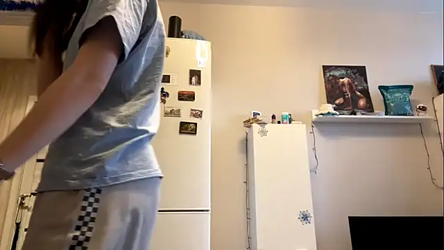 CyberAIice's cam snapshot