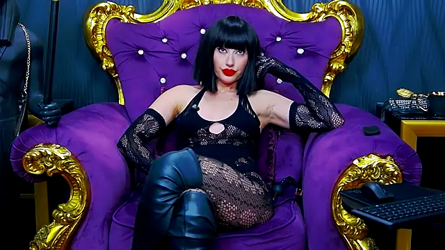 LaraMaeve's cam snapshot