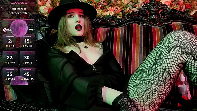 EllieMori's cam snapshot