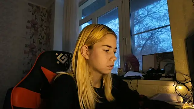 Witching_Moon's cam snapshot